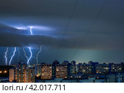 Night thunderstorm with roll cloud in Moscow (2020 год). Стоковое фото, фотограф Василий Ворона / Фотобанк Лори