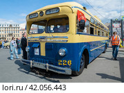 Старый советский троллейбус МТБ-82 №266 на международном транспортном фестивале "SPbTransportFest-2023". Санкт-Петербург. Редакционное фото, фотограф Виктор Карасев / Фотобанк Лори