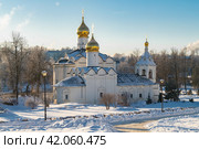 Старинная церковь Параскевы Пятницы в зимнем городском пейзаже. Сергиев Посад. Московская область (2024 год). Стоковое фото, фотограф Виктор Карасев / Фотобанк Лори