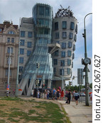 Танцующий дом в Праге (2016 год). Редакционное фото, фотограф Елена Кочкина / Фотобанк Лори