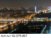 Санкт-Петербург. Московский район. Ночной вид на Пулковское шоссе (2019 год). Редакционное фото, фотограф Сергей Крамарев / Фотобанк Лори