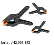 Пластмассовые зажимы на белом фоне. C clamps on white background. Стоковое фото, фотограф Татьяна Д / Фотобанк Лори