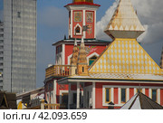 Измайловский вернисаж, кремль. Город Москва (2012 год). Редакционное фото, фотограф lana1501 / Фотобанк Лори