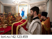 Диакон Леонид Певень в Николо-Архангельском храме Балашихи (2024 год). Редакционное фото, фотограф Дмитрий Неумоин / Фотобанк Лори