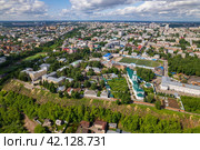 Вид с высоты на набережную Грина со стороны реки Вятки в городе Кирове (аэросъемка 2023 года) Стоковое фото, фотограф Владислав Самошкин / Фотобанк Лори