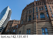 Газометр - бывший газгольдер в Вене (2023 год). Редакционное фото, фотограф V.Ivantsov / Фотобанк Лори