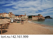 Budva, Montenegro - 06 May 018: The ancient city of Budva, Montenegro (2018 год). Редакционное фото, фотограф Сергей Стрелков / Фотобанк Лори