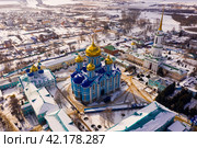 Aerial view of the Nativity-Bogoroditsky monastery surrounded by residential buildings in Zadonsk. Стоковое фото, фотограф Яков Филимонов / Фотобанк Лори