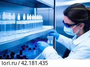 Modern Medical Research Laboratory. Scientific Lab Biotechnology. Equipment of that used in laboratories, hospitals, research labs, industry etc. Analysis of solvents, drugs, residues, pharmaceuticals. Стоковое AI-изображение, AI-художник Марина Демидюк / Фотобанк Лори