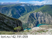 Фрагмент Сулакского каньона в горном пейзаже. Дагестан (2021 год). Стоковое фото, фотограф Анна Карасева / Фотобанк Лори