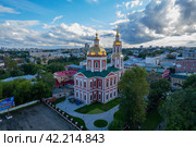 Вид с высоты на Спасский Собор в городе Кирове после заката (аэросъемка 2023 года) Стоковое фото, фотограф Владислав Самошкин / Фотобанк Лори