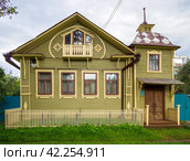Дом П.И. Блинова, улица Московская дом 25, город Кимры Тверской области (2023 год). Редакционное фото, фотограф Вячеслав Палес / Фотобанк Лори