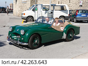 22 сентября 2007 года, Сан-Марино, Италия: Автопробег ретро-автомобилей. Редакционное фото, фотограф YuryKara / Фотобанк Лори