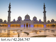 The Sheikh Zayed Grand Mosque in Abu Dhabi (2018 год). Стоковое фото, фотограф Юлия Белоусова / Фотобанк Лори