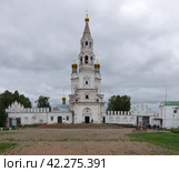 Троицкий собор с колокольней на территории Верхотурского кремля. Памятник архитектуры федерального значения. Свердловская область (2021 год). Редакционное фото, фотограф Алексей Иванов / Фотобанк Лори