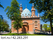 The Sunni Mosque or the Mukhtarov Mosque is a historic mosque in Vladikavkaz, Russia (2021 год). Стоковое фото, фотограф Юлия Белоусова / Фотобанк Лори