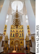Город Ярославль, Которосльная набережная, 2/1, Россия. Интерьер Успенского кафедрального собора русской православной церкви Московской патриархии (2023 год). Редакционное фото, фотограф Наталья Николаева / Фотобанк Лори