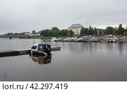 Пристань прогулочных катеров в заливе Вакколахти озера Ляппяярви. Город Сортавала. Карелия. (2023 год). Редакционное фото, фотограф Елена Арсентьева / Фотобанк Лори