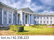 Странноприимный дом графа Шереметева, СКЛИФ, НИИ Скорой Помощи имени Склифософского, Садовое Кольцо, Москва (2023 год). Стоковое фото, фотограф Baturina Yuliya / Фотобанк Лори