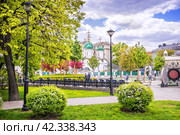 Церковь Троицы Живоначальной в Листах, улица Сретенка, Москва (2023 год). Стоковое фото, фотограф Baturina Yuliya / Фотобанк Лори