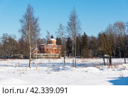 Пенсионерные конюшни в Александровском парке. Город Пушкин, Санкт-Петербург (2021 год). Редакционное фото, фотограф Александр Щепин / Фотобанк Лори