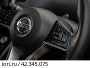 KRASNOYARSK, RUSSIA - July 17, 2023: Black Nissan Serena. Редакционное фото, фотограф Плотников Дмитрий / Фотобанк Лори