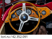 LINTHE, GERMANY - MAY 27, 2023: The interior of kit car based on Citroen 2CV, replica Morgen Plus 4, 1978. Die Oldtimer Show 2023. Редакционное фото, фотограф Sergey Kohl / Фотобанк Лори