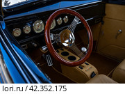 LINTHE, GERMANY - MAY 27, 2023: The interior of retro car Adler 10/50 Phaeton, 1925. Die Oldtimer Show 2023. Редакционное фото, фотограф Sergey Kohl / Фотобанк Лори