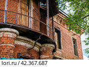 Башенка охотничьего домика Баташёвых (Досчатое, Нижегородская область) (2022 год). Редакционное фото, фотограф Илья Старков / Фотобанк Лори
