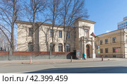 Посольство Исламской Республики Афганистан в бывшем особняке  Понизовского , Поварская ул., 42 ст. 1 Москва (2024 год). Редакционное фото, фотограф Владимир Чинин / Фотобанк Лори