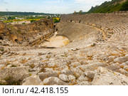 Ruined Roman amphitheater of ancient city of Perge, Turkey. Стоковое фото, фотограф Яков Филимонов / Фотобанк Лори