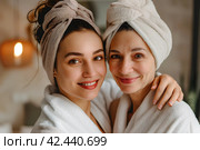 Молодая девушка и пожилая женщина в спа-салоне, мама с дочерью, семейный отдых. Стоковое AI-изображение, AI-художник Щеголева Ольга / Фотобанк Лори