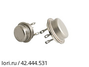 Полупроводниковые транзисторы на белом фоне. Transistors on a white background. Стоковое фото, фотограф Татьяна Д / Фотобанк Лори