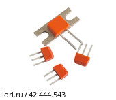 Мощные транзисторы на белом фоне. Power transistor on a white background. Стоковое фото, фотограф Татьяна Д / Фотобанк Лори
