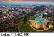 Evening drone view of the ancient city of Kutaisi. Стоковое фото, фотограф Яков Филимонов / Фотобанк Лори