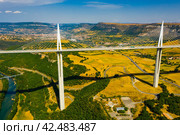 Cable-stayed Millau Viaduct spanning Tarn River valley, France. Стоковое фото, фотограф Яков Филимонов / Фотобанк Лори