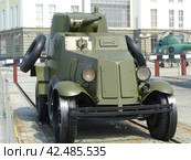 Средний бронеавтомобиль БА-10 ЖД обр. 1937 г. предназначен для проведения разведки, связи и организации боевого охранения. Стоял на вооружении разведывательных подразделений танковых и кавалерийских корпусов во время Великой Отечественной войны. Музей военной техники. Верхняя Пышма, Россия (2016 год). Редакционное фото, фотограф Сергей Елизарьев / Фотобанк Лори