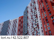 Москва Россия, 28 марта 2024 г., Жилой комплекс «Городские истории», застройщиком ЖК «Городские истории» является АО «ТПУ «Рассказовка». Редакционное фото, фотограф Яна Проничева / Фотобанк Лори