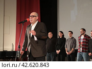 Мурад Ибрагимбеков и команда создателей фильма на сцене Дома Кино (2024 год). Редакционное фото, фотограф Дмитрий Неумоин / Фотобанк Лори