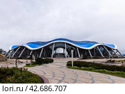 Здание Приморского океанариума во Владивостоке (2021 год). Редакционное фото, фотограф Сергей Веселовский / Фотобанк Лори