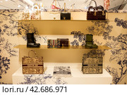Russia, Moscow, 26.12.2018: Kuznetsky Most.  Luxury store Dior in TSUM.  Dior shopping. Редакционное фото, фотограф Татьяна Васильева / Фотобанк Лори