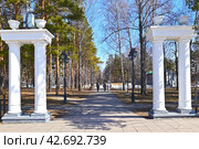 Парк Машиностроителей. Заводоуковск (2024 год). Редакционное фото, фотограф Александр Тараканов / Фотобанк Лори