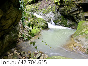 Водопад на ручье Коваленко, Адыгея. Стоковое фото, фотограф Оглоблин Андрей Николаевич / Фотобанк Лори