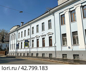 Москва, Александра Солженицына улица, дом 29/18. Флигель усадьбы Алексеевых, 18 век постройки, перестроена в 1907 году. Стоковое фото, фотограф Овчинникова Ирина / Фотобанк Лори