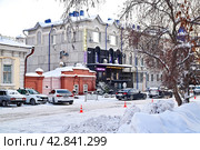 Город Тюмень. Дома по улице Тургенева (2024 год). Стоковое фото, фотограф Александр Тараканов / Фотобанк Лори