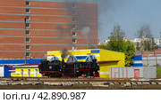 Узкоколейные паровозы Orenstein & Koppel №9 и ВП-1425, станция Центральная, Екатеринбургская ДЖД (2017 год). Редакционное фото, фотограф Алексей Иванов / Фотобанк Лори