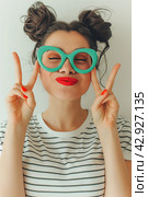 Playful Woman with Oversized Sunglasses. Стоковое AI-изображение, AI-художник Кирилл Черезов / Фотобанк Лори