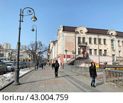 Владивосток, улица Светланская, дом 17. Бывший доходный дом Катчана весной 2020 года. Редакционное фото, фотограф Овчинникова Ирина / Фотобанк Лори
