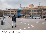 Москва, улица Дубосековская, 4а. Вид на Дворец культуры и техники МАИ (ДКиТ МАИ) (2023 год). Редакционное фото, фотограф Наталья Николаева / Фотобанк Лори