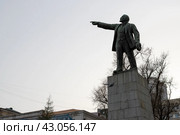 Памятник Владимиру Ленину, город Владивосток, Приморский край, Россия. Редакционное фото, фотограф Андрей Степанов / Фотобанк Лори